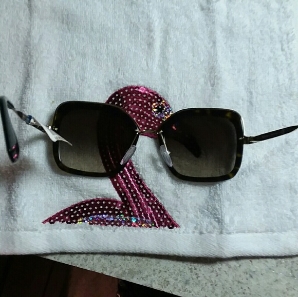 PRADA SUNGLASSES NEW WITH TAGS - Picture 2 of 8